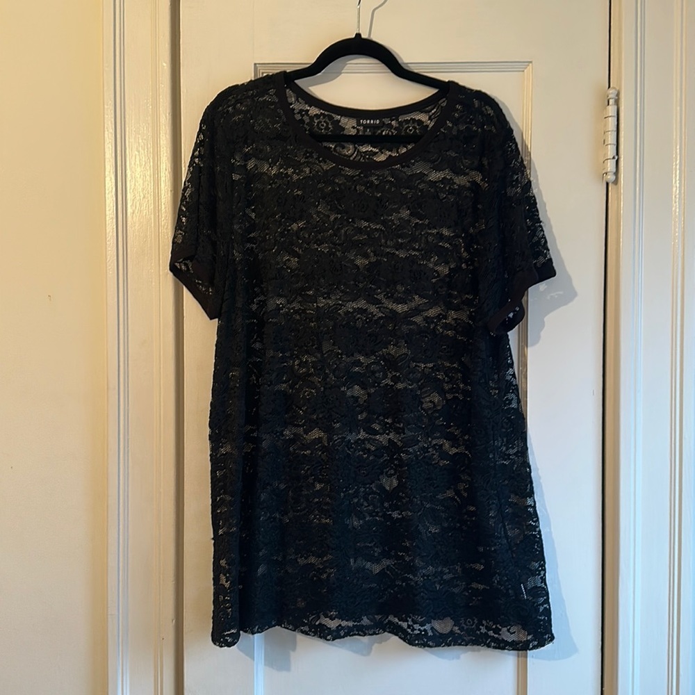NWOT short sleeve lace top Torrid